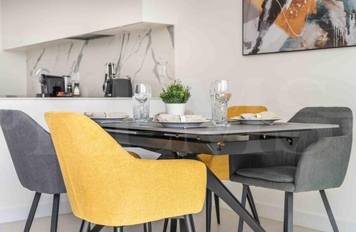 Carihuela Casa | Seaview house with rooftop pool, game room, parking REMS