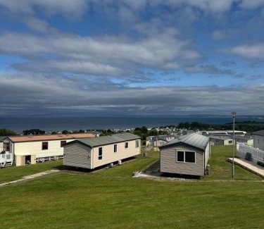 Ayr Otro | Seaview Lodgings