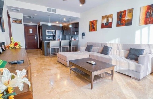 Barrio Los Faroles Condominio | Seaview Oasis: 1-BR Suite in Croc's casino resort