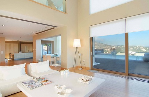Marathon Villa | Seaview Peninsula es una villa nueva, lujosa, elegante y espaciosa.