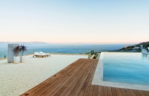 Marathon Villa | Seaview Peninsula es una villa nueva, lujosa, elegante y espaciosa.