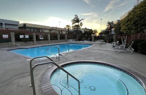 Port Hueneme Casa | SeaView, Pool, HotTub, W/D, Bikes, Gated Community