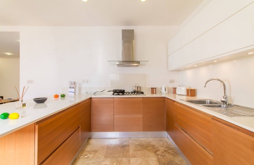 Qawra Apartamento | Seaview Pool Dolmen Apt St Paul's Bay, Saint Paul's Bay, Malta