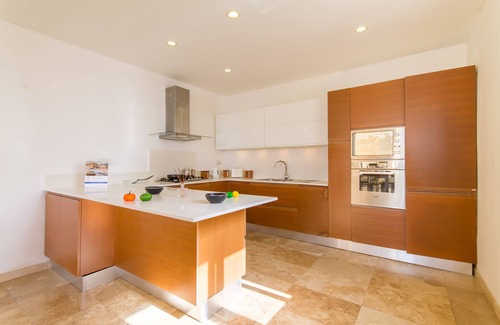Qawra Apartamento | Seaview Pool Dolmen Apt St Paul's Bay, Saint Paul's Bay, Malta