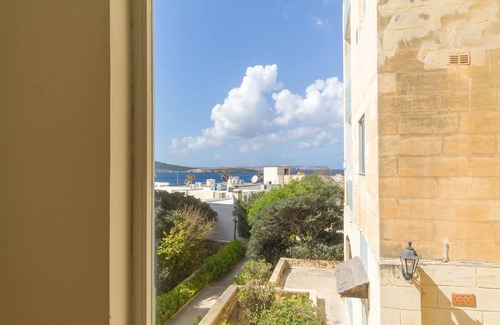 Qawra Apartamento | Seaview Pool Dolmen Apt St Paul's Bay, Saint Paul's Bay, Malta