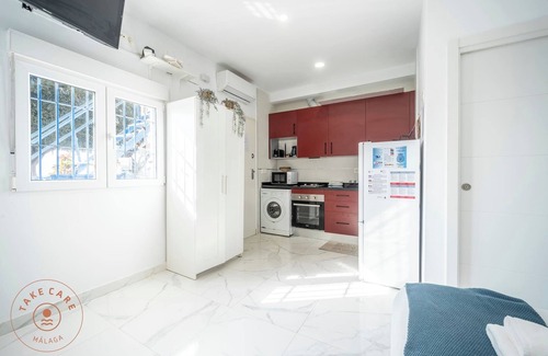 Playas del Palo Apartamento | Seaview studio in El Palo - TakeCareMalaga