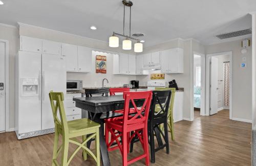Shell Island Casa | Seaview Unit A by Sea Scape Properties