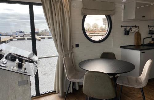 Offingawier Alquiler De Eote | SeaYou House boat