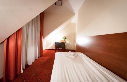 Łeczna Hotel | Secession Hotel