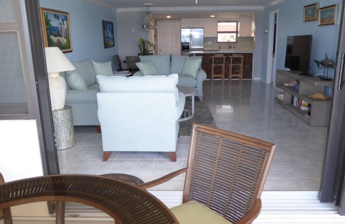 Bahamas Terrace Condominio | Aislado y relajante Ocean Front Condo, ver y oír las olas desde Condo