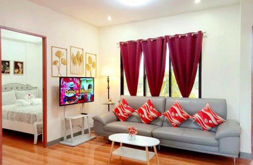 Liloan Apartamento | Secluded Apartment with Full Kitchen & Balcony Garden View