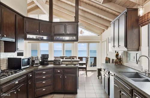 Mussel Shoals Casa | Secluded Beach House with Expansive Ocean Views