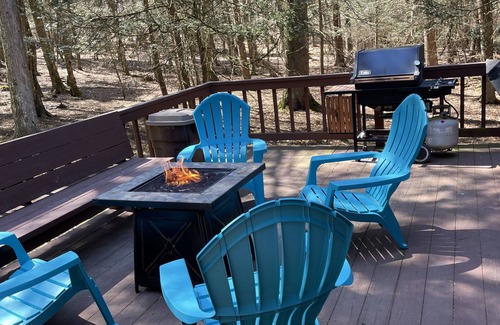 White Lake Casa | Secluded & Bright country house close to lakes & Bethel Woods/Woodstock grounds