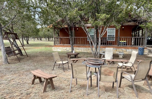 Ingram Casa | Secluded Brown House, 3BR/2BA, Sleeps 10, 2-Sided Porch, Grill, Firepit