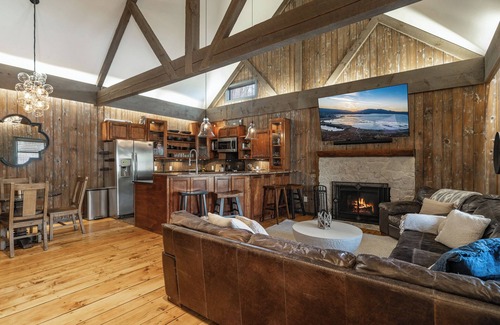 Ashley Oaks Cabina | Chic Cabin