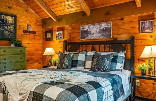Sevierville Casa | Secluded Cabin in the Woods-Hot Tub-Quiet-Fireplace-Honeymoon