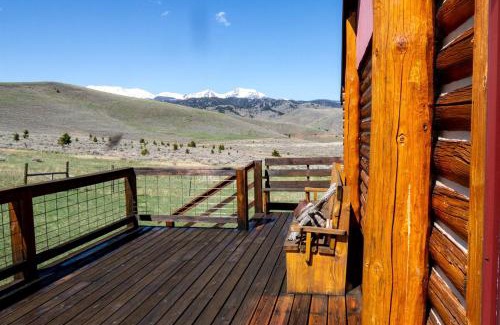 Harrison Casa | Secluded Cabin Rental for a Peaceful Vacation in Montana