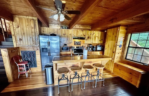 Baxter Cabina | Secluded Cabin With a View!