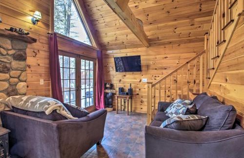 Conway Casa | Secluded Conway Home with Theater Room and Hot Tub!