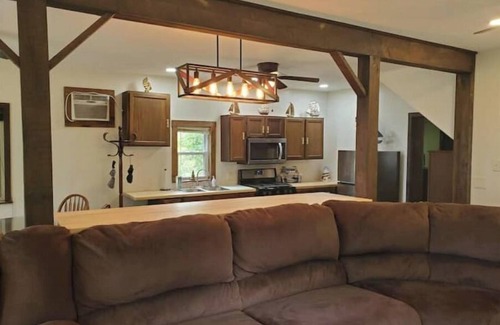 Ripley Cabaña | Secluded Cottage with Hidden Cove on Lake Erie
