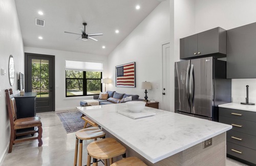 The Meadows Casa | Secluded Cottage with Hot Tub, Walking Distance to Benderson and UTC.