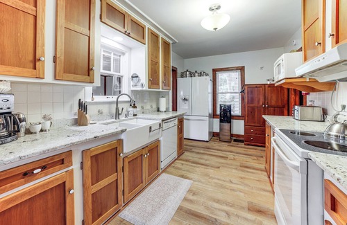 Crown Point Casa | Secluded Crown Point Haven Near Golfing & Parks!