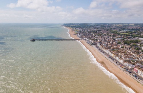 Deal Casa | Secluded gem in Deal, just seconds from the sea
