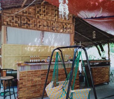 Luna Otro | SECLUDED GLAMPING YOGA SAMADHI fan 2 kubos 8 pax