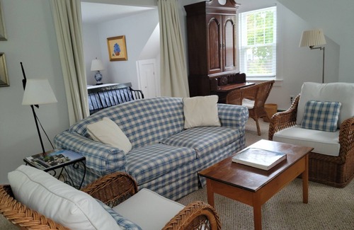 Brewster Apartamento | Secluded Hideaway Sleeps 4 Monthly $5000.