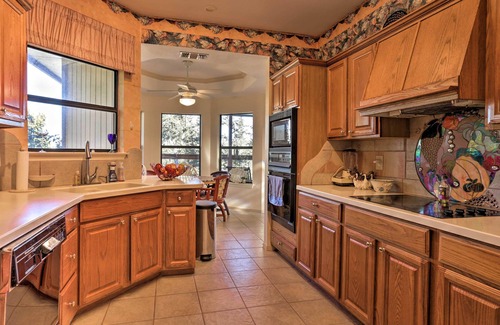 Canyon Lake Casa | ¡NUEVO! Inicio w / Canyon Lake View - Near Boat Launch!
