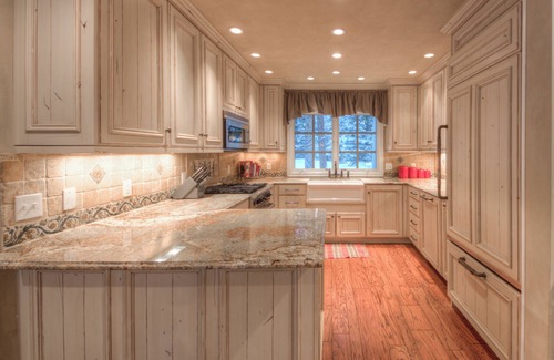 Big Sky Casa | Secluded home close to Meadow Village w/private hot tub & library | Creekside Retreat