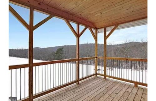 Wardensville Casa | Secluded, Hot Tub, Gameroom, Fire Pit, Mountain View
