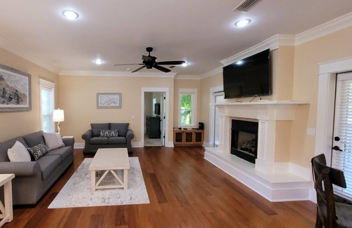 Silver Sands Casa | Secluded House, Close to the Beach with Private Boat Dock! Sleeps 16