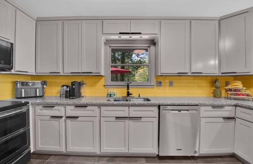 Cresco Casa | Secluded House by the Creek in charming Cresco