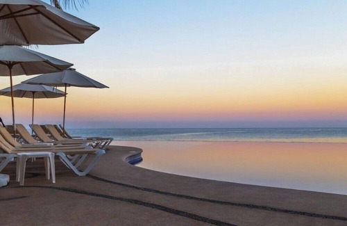 Marina Mazatlan Hotel | Secluded Junior Suite w Jacuzzi & Pool Ideal for Couple Getaway