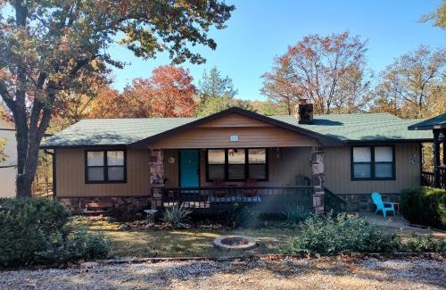 Eureka Springs Casa | Secluded Lakeview retreat by Eureka Springs-CANOE