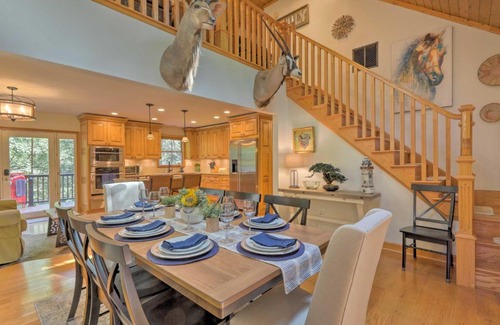 Aldie Casa | Secluded Leesburg Retreat with Private Hot Tub!