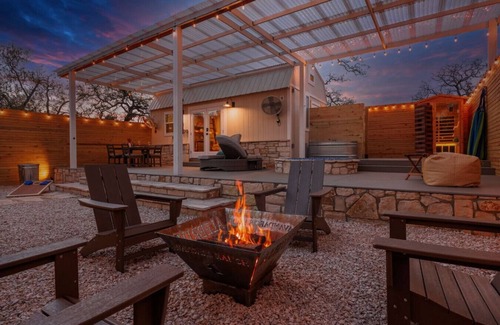 Wimberley Apartamento | Secluded Luxury Couples cabin | Sauna & Pool