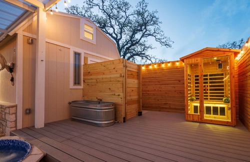 Wimberley Apartamento | Secluded Luxury Couples cabin | Sauna & Pool