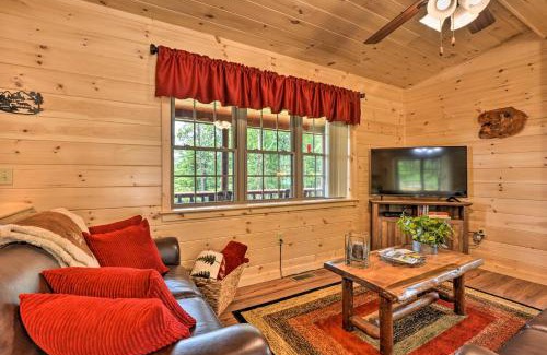 Wardensville Casa | Secluded Mountain Cabin in Wardensville!