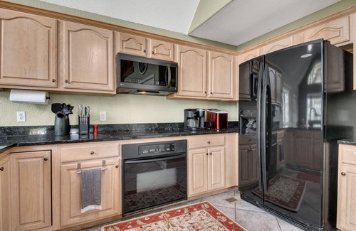 Lupton City Casa | Secluded Mountain House on 12 acres w/ Pond! 20 min to downtown Chattanooga!