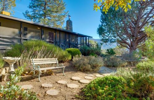 North Fork Casa | Secluded Mountain Hideaway Less Than 8 Miles to Bass Lake!