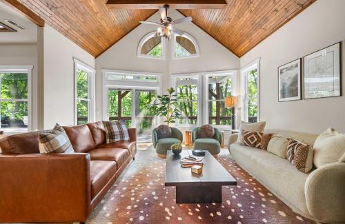 Asheville Casa | Secluded Mountain Retreat Near Downtown AVL