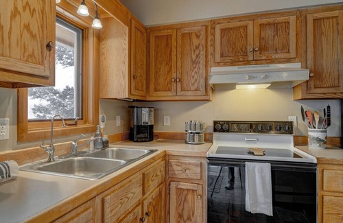 Bozeman Casa | Secluded Mountain Retreat with Stunning Views