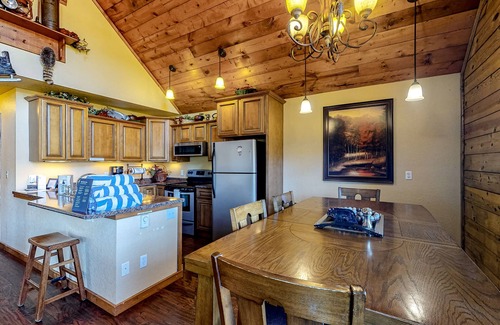 Cripple Creek Casa | Secluded Mountain Escape W/ Private Hot Tub, Full Kitchen, free WiFi, & More