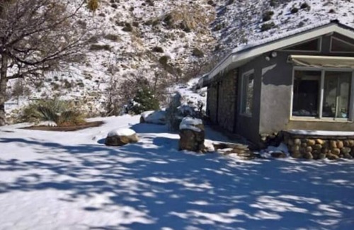 Bodfish Casa | Secluded Oasis view home with horses and trails. Minutes to Lake