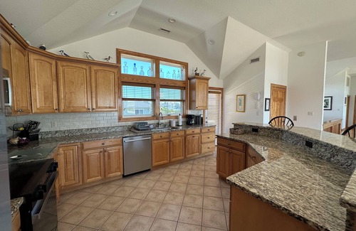 Colington Casa | Oceanside - Ocean Views Elevator , Private Pool, Hot Tub Family and Pet Friendly