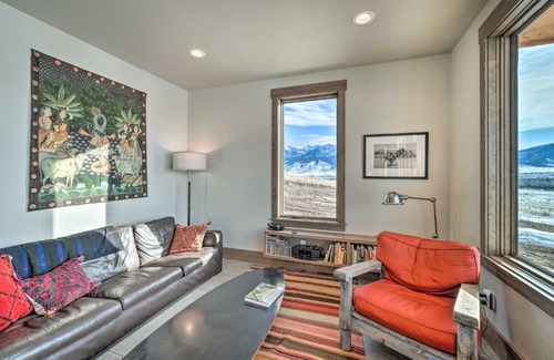 Livingston Casa | Secluded Paradise Valley Retreat with Stunning Views