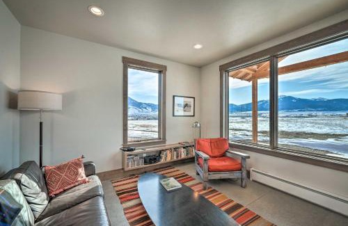 Livingston Casa | Secluded Paradise Valley Retreat with Stunning Views