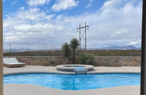 Las Cruces Casa | Secluded Red Hawk Pool Hideout